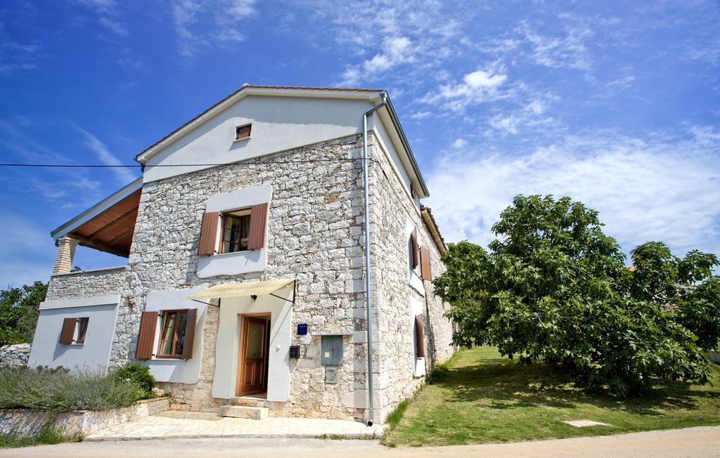 Holiday Home Stancija Becic Mugeba Екстериор снимка